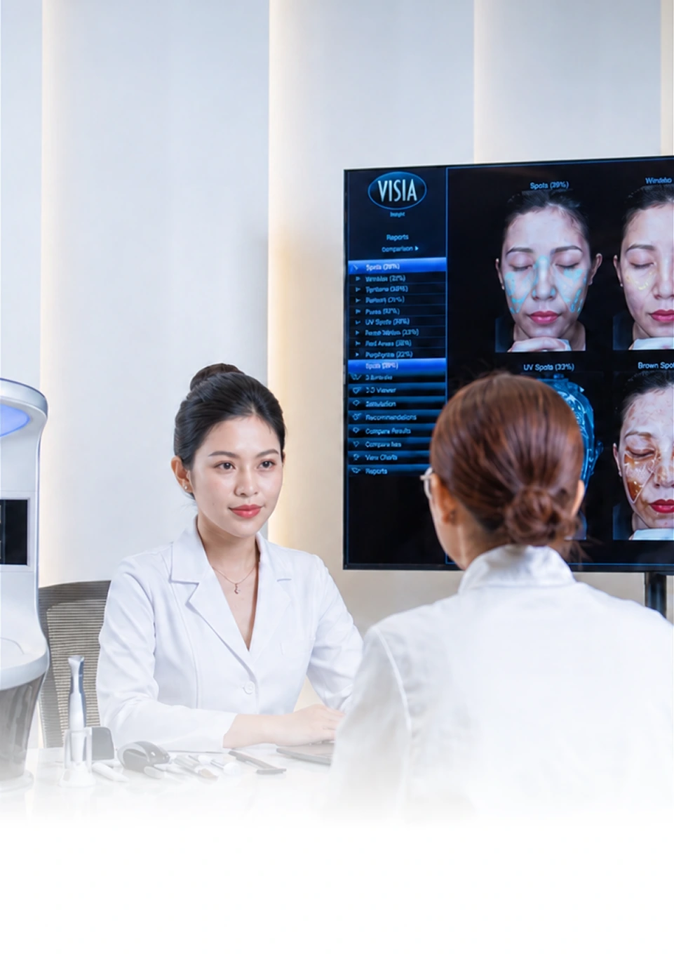 Bác sĩ xây dựng phác đồ cá nhân hóa cho khách hàng